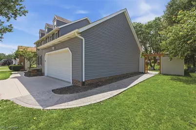 6093 Anchorport Circle NW, Canton, OH 44718 - Photo 5