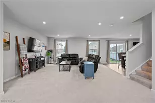 4636 Erhart Dr, Lorain, OH 44053 - Photo 5