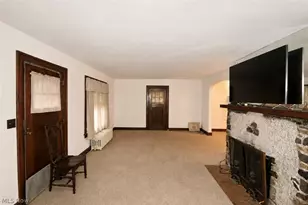 9030 Lakeshore Blvd, Mentor, OH 44060 - Photo 5