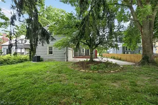 3008 Warrington Rd, Huber Heights, OH 44120 - Photo 7