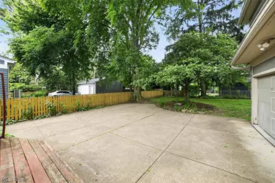 3008 Warrington Road, Huber Heights, OH 44120 - Photo 5