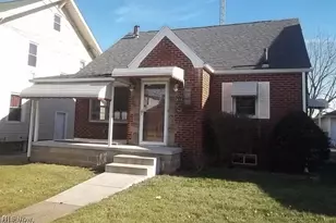 914 Clarendon Ave NW, Canton, OH 44708 - Photo 1
