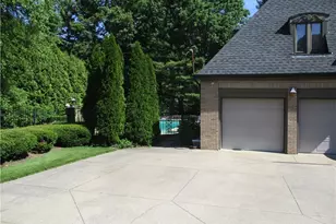192 Wolcott Rd, Akron, OH 44313 - Photo 5