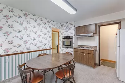 7635 Tamiami Drive, Parma, OH 44134 - Photo 7