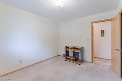 7635 Tamiami Drive, Parma, OH 44134 - Photo 17