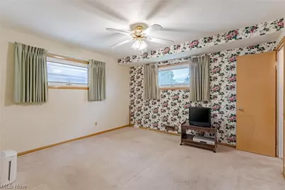 7635 Tamiami Drive, Parma, OH 44134 - Photo 13