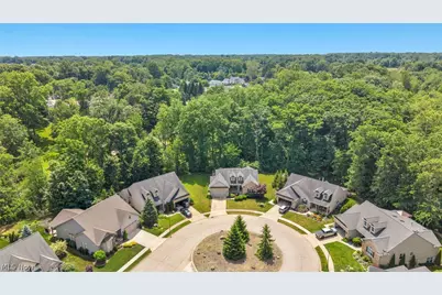 880 Shadow Creek Trail, Amherst, OH 44001 - Photo 41