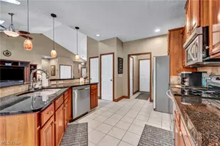 880 Shadow Creek Trail, Amherst, OH 44001 - Photo 13