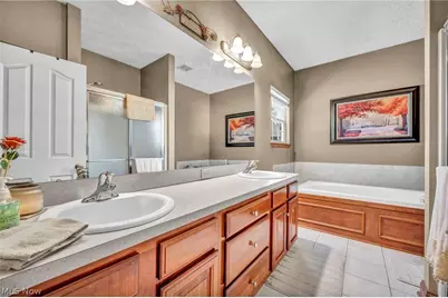 880 Shadow Creek Trail, Amherst, OH 44001 - Photo 21