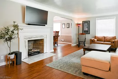 19406 Scottsdale Boulevard, Huber Heights, OH 44122 - Photo 5