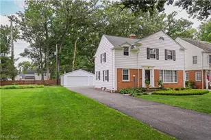 19406 Scottsdale Blvd, Huber Heights, OH 44122 - Photo 3