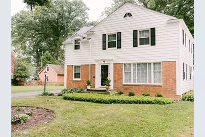 19406 Scottsdale Boulevard, Huber Heights, OH 44122 - Photo 1