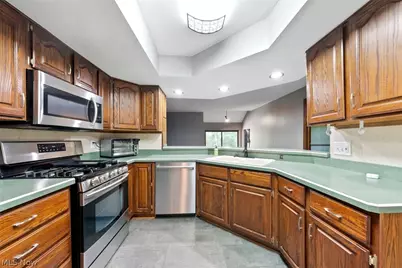 2189 Pinebrook Trail, Cuyahoga Falls, OH 44223 - Photo 13