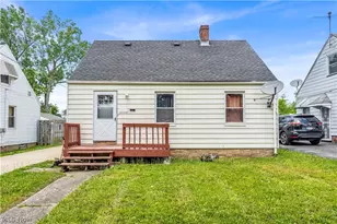 16713 Lotus Dr, Loveland, OH 44128 - Photo 3