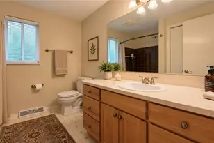 8030 Grovewood Dr, Mentor, OH 44060 - Photo 15