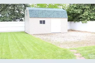 2731 Daleford Avenue NE, Canton, OH 44705 - Photo 3