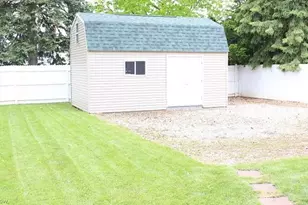 2731 Daleford Ave NE, Canton, OH 44705 - Photo 3