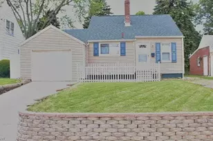 2731 Daleford Ave NE, Canton, OH 44705 - Photo 1
