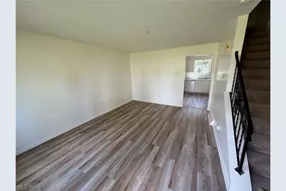 660 Loomis Avenue #670, Cuyahoga Falls, OH 44221 - Photo 3