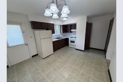 672 Loomis Avenue #682, Cuyahoga Falls, OH 44221 - Photo 5