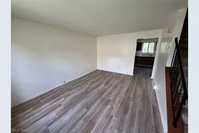 648 Loomis Avenue #658, Cuyahoga Falls, OH 44221 - Photo 3