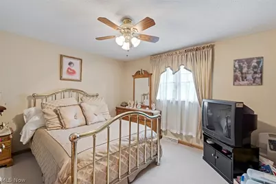 5901 Sharon Drive, Youngstown, OH 44512 - Photo 31