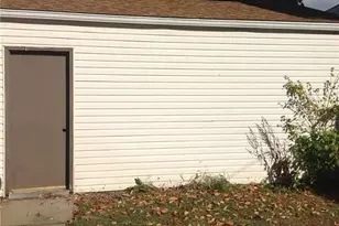 628 Maryland Ave SW, Canton, OH 44710 - Photo 3