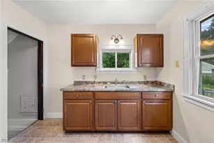 14104 Carrydale Ave, Loveland, OH 44111 - Photo 9
