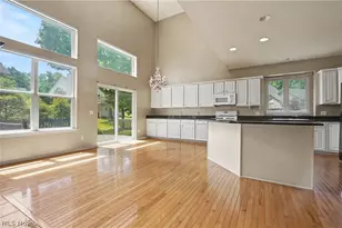 532 Covington Ln, Chagrin Falls, OH 44023 - Photo 9