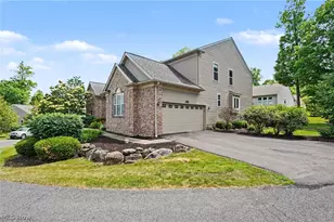 532 Covington Ln, Chagrin Falls, OH 44023 - Photo 3