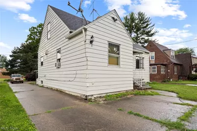 406 Root Road, Lorain, OH 44052 - Photo 3