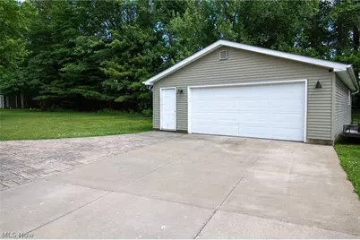 824 S Nearing Circle, Geneva, OH 44041 - Photo 7
