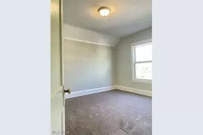 1026 E 148th Street, Loveland, OH 44110 - Photo 9