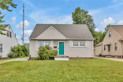 1627 33rd Street NE, Canton, OH 44714 - Photo 1