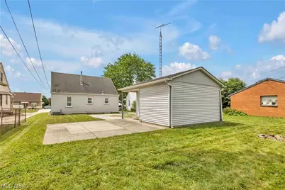 1627 33rd Street NE, Canton, OH 44714 - Photo 7