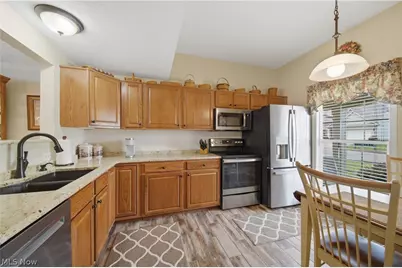 1652 Southpointe Circle NE, Canton, OH 44714 - Photo 7