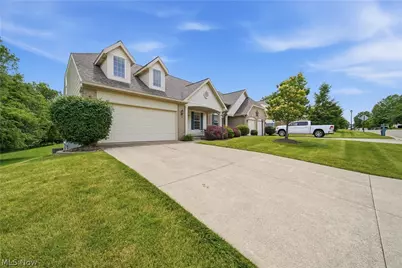 1652 Southpointe Circle NE, Canton, OH 44714 - Photo 3