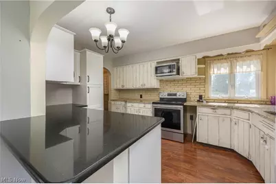 2950 Stanton Avenue NW, Massillon, OH 44647 - Photo 9