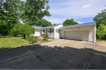 2950 Stanton Avenue NW, Massillon, OH 44647 - Photo 3