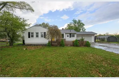 2950 Stanton Avenue NW, Massillon, OH 44647 - Photo 1