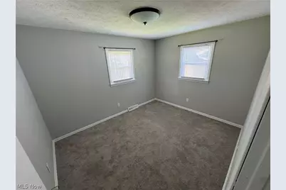 7526 Holly Drive, Mentor on the Lake, OH 44060 - Photo 7