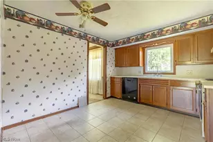 8142 Walter St NW, Massillon, OH 44646 - Photo 7
