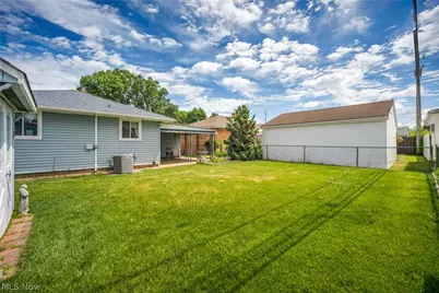 30892 Harrison Road, Wickliffe, OH 44092 - Photo 43