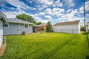 30892 Harrison Rd, Wickliffe, OH 44092 - Photo 43