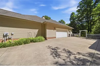 12065 Pheasant Court, Chardon, OH 44024 - Photo 35