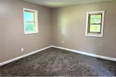 318 Joseph Avenue, Barberton, OH 44203 - Photo 11