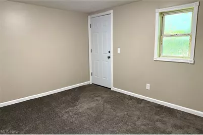 318 Joseph Avenue, Barberton, OH 44203 - Photo 15
