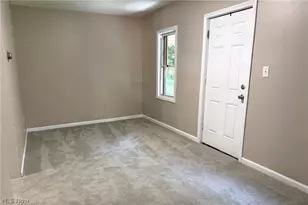 318 Joseph Ave, Barberton, OH 44203 - Photo 3