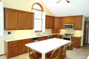 2740 S Canyon Trail, Hinckley, OH 44233 - Photo 11