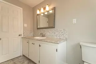 1565 Douglas Rd, Wickliffe, OH 44092 - Photo 37